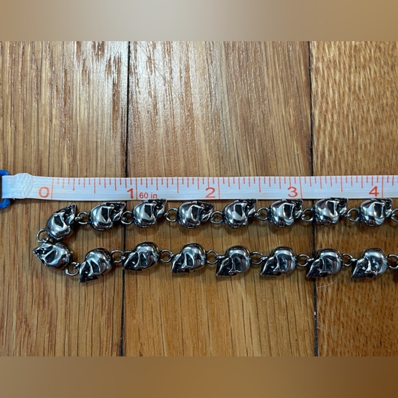 ❌SOLD❌Heavy skull necklace - Picture 8 of 14